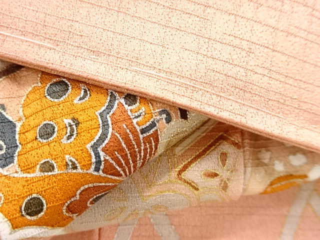  未使用品　地紙に蝶・草花模様　訪問着